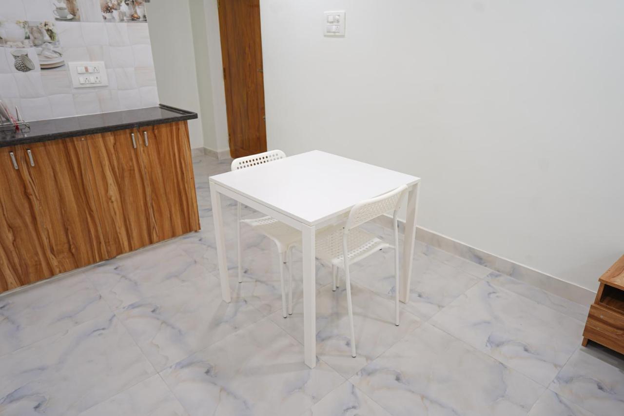 Mahasri Studio Apartments- Brand New Fully Furnished Air Conditioned Studio Apartments Tirupati Exteriér fotografie